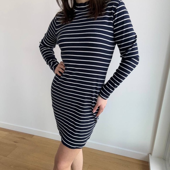Mini dress - Picture 1 of 3
